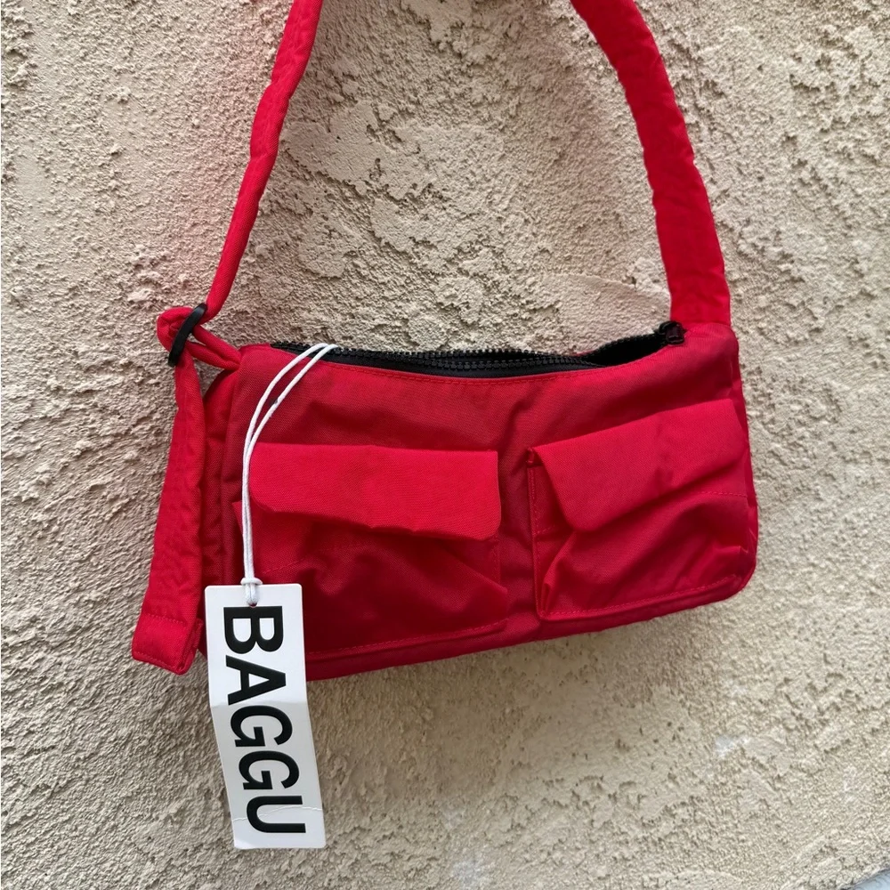BAGGU: Cargo Shoulder Bag - Candy Apple Red - Picture 6 of 9